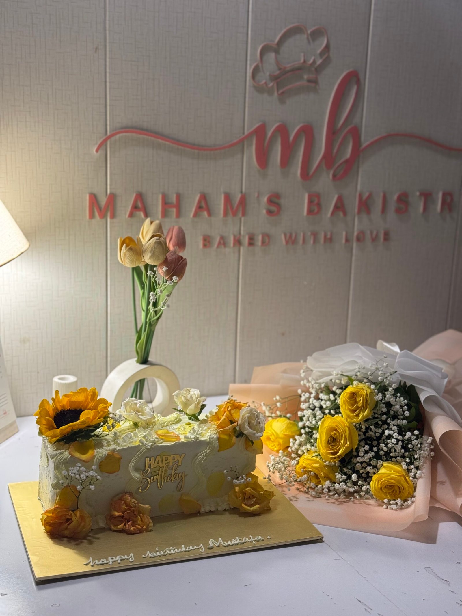 Premium Floral Cake & Imported Yellow Roses Gift Set